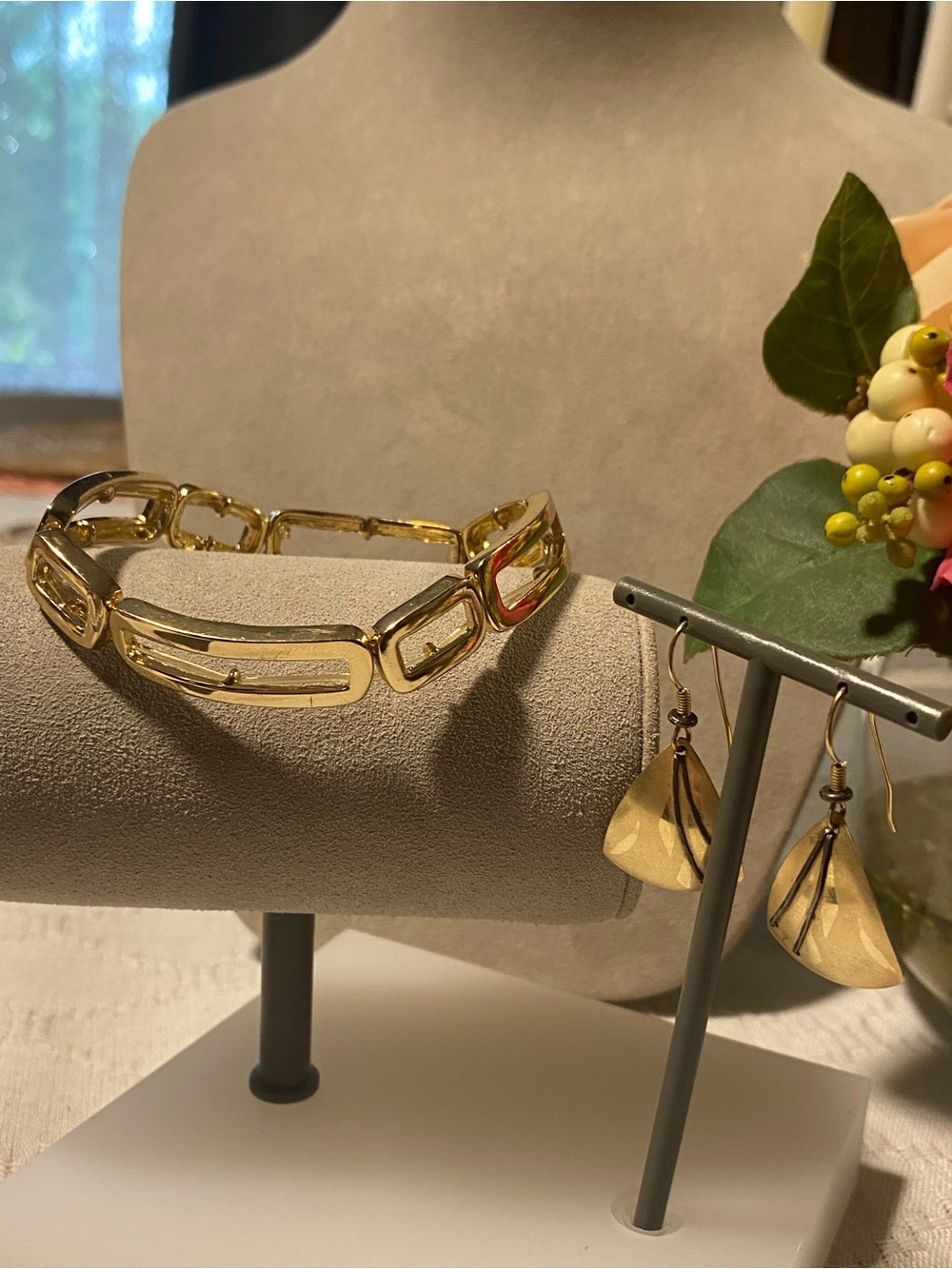 90s Gold Link Bracelet & Pair of drop Earrings